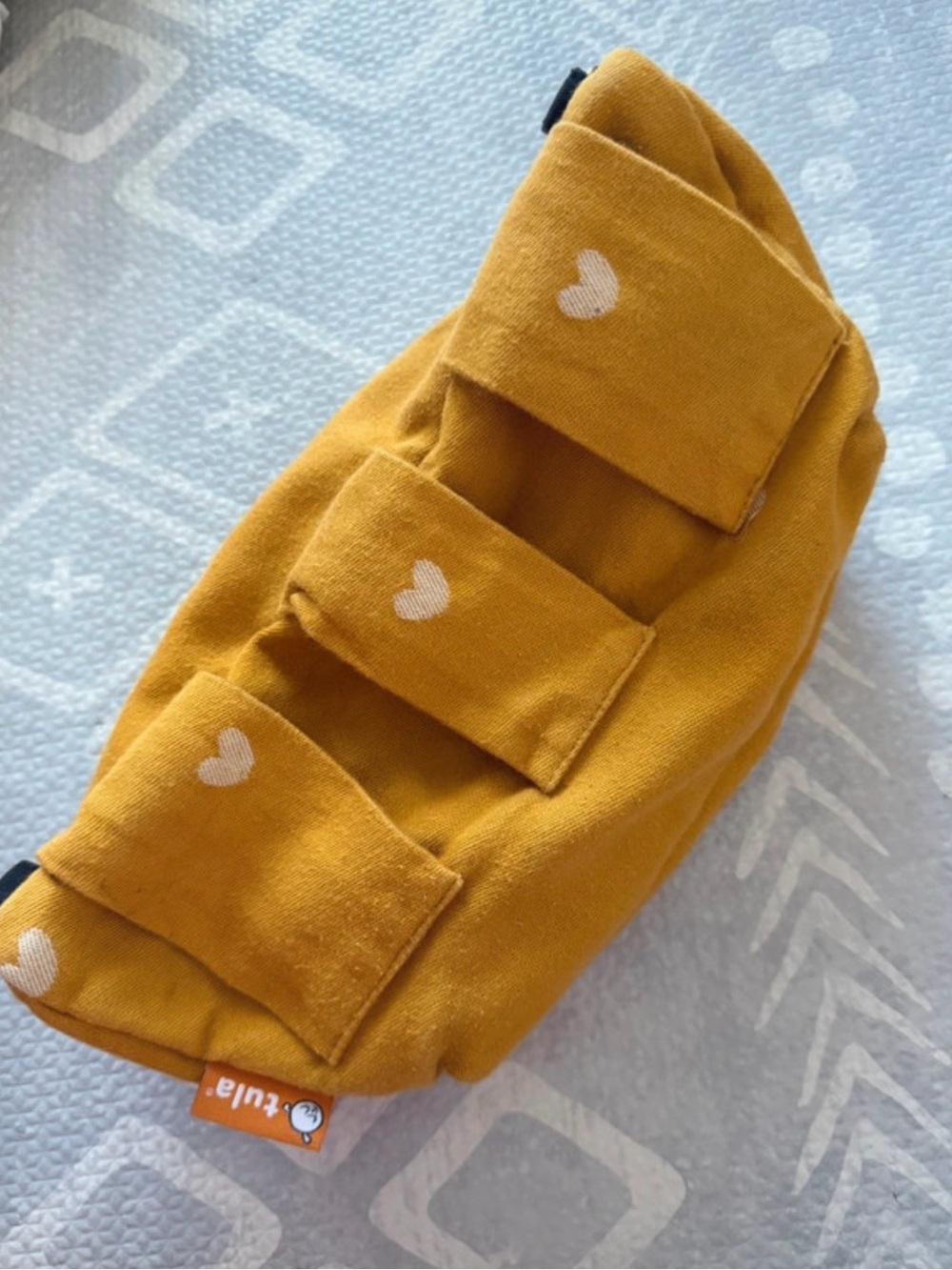 Tula Mustard Yellow Mini Heart-Print hip pouch. - Picture 3 of 5
